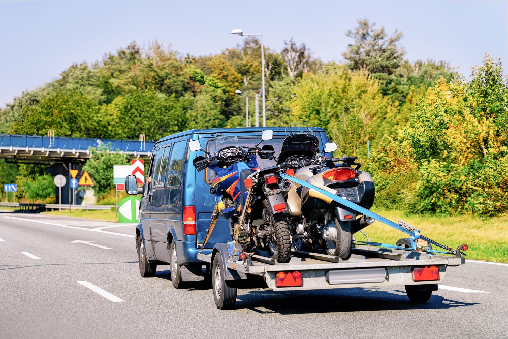 motorbike-delivery-img